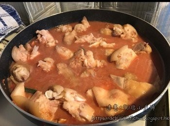 step6: 1小時後水份會減少，再轉中火煮30分鐘。