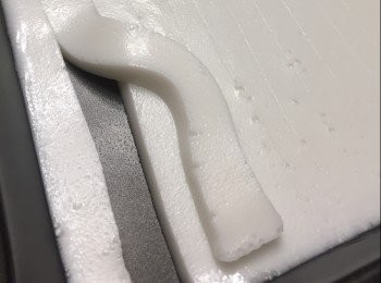 step9: 雪完15分鐘後取出切成一條條像河粉型取出。