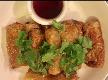 step7: 熱鍋落油，油滾時放入腐皮卷，炸至金黃色。

食時可以用香醋或醬汁伴食便可。




想知道我更多食譜，可去我Facebook， 專頁。
https://m.facebook.com/carlineki/