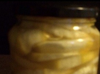 step3: 每天早、晚於容器中取三片檸檬和蜜糖，用暖水沖飲，令你感到口腔清新，長期飲用可改善體質。

一般有胃酸或胃潰瘍者都不且飲用。



想知道我更多食譜，可去我Facebook， 專頁。
https://m.facebook.com/carlineki/