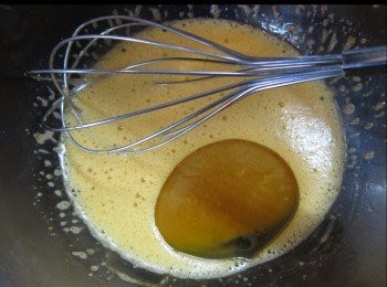 step5: 加入橄欖油發混。