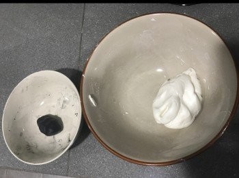 step2: 搓到不痴手就可以
如果痴加回糯米粉
黑色加一匙黑可可搓勻