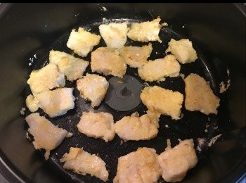 step5: 煎至金黃色，夾起備用。