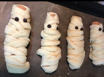 step4: 發酵後，取出，搽蛋汁