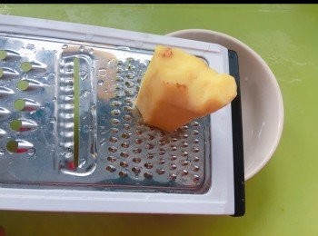 step2: 薑去皮後蘑成蓉