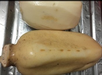 step1: 蓮藕洗淨去皮切件