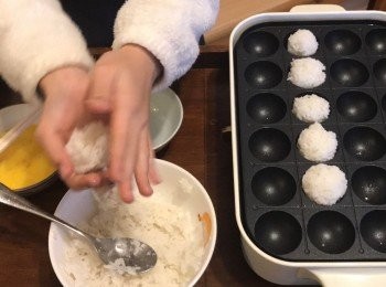 step2: 將飯搓圓