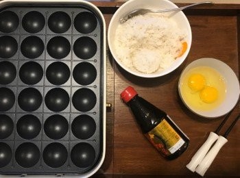 step1: 1.飯煮熟，冷卻待用