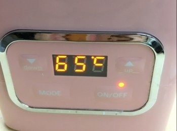 step3: 將膠樽蓋好，放入bruno乳酪機，按65度，1小時