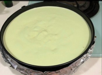 step7: 將混合後嘅溶液倒入模具