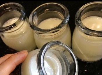 step5: 放一晚，幾8小時左右，起身有得食喇
攤凍放雪櫃，最好3-4天內食完