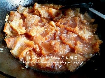 step8: 用中火煮滾後蓋上蓋轉慢火煮10分鐘