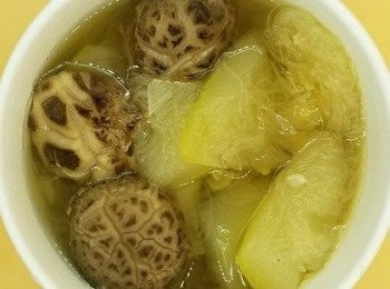 step3: 魚翅瓜 花菇湯完成