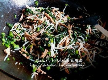 step15: 用中火快手至汁料半收乾