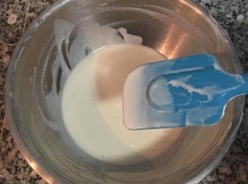 step6: <span class="group_3">粉漿</span>調勻成可沾黏在攪拌棒的濃稠