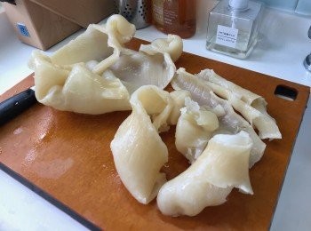 step3: 再檢查軟硬程度，有8成腍就可以拎去炆。