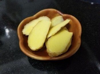 step2: 薑片