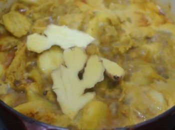 step10: 加入薑, 煮滾後轉慢火煮30分鐘