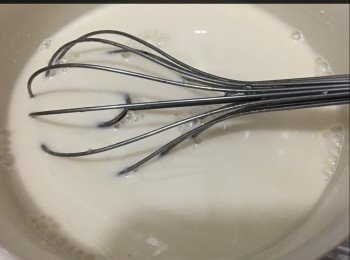 step2: 馬蹄粉+紅糖+粘米粉，用400g水(凍水)攪均