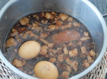 step3: 下水煮蛋，再煮20分鐘