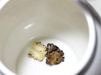 step9: 當歸 銅板大小一片
川芎一片
這就是我的祕方。要試試嗎?