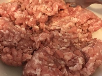 step1: 把牛肉及豬肉混和一起