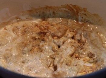 step2: 黃咖哩及大半盒椰漿爆香