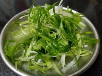 step2: 蔥花