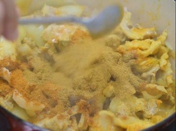 step6: 加入咖哩粉(溫和)