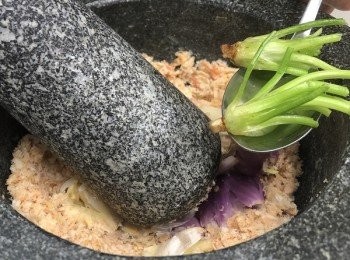 step3: 香菜頭、香茅