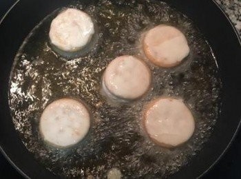 step9: 下油鍋用中火炸定型，