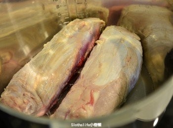 step1: 牛腱整條下水川燙後切片備用