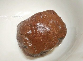step8: 【可可麵糰】直到成團，放置冰箱冷藏15分鐘，待操作。