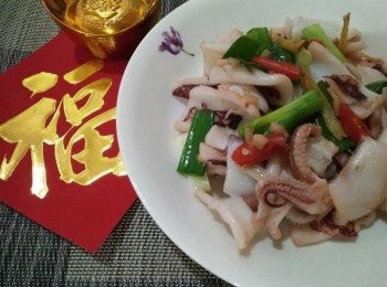 step5: 最後，即可盛盤享用「吉祥鮮管蔥爆燒」【餐桌上的年菜】【澎湖野生水產】。