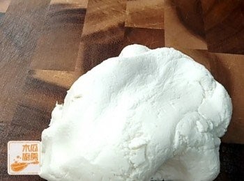 step2: 糯米粉、粘米粉加水搓成光滑麵糰