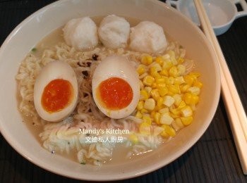 step6: 以下相片有部份是出自鄰居, 但溏心蛋是我的傑作。