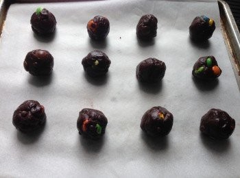 step4: 將焗爐預熱150度焗15-20分鐘至曲奇變平出現裂紋變脆便可以取出吹涼便可享用