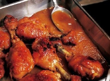 step17: 讓煮汁表面形成一層膜(煮汁表面開始出現一層蛋白質焦化而成的膜時，整盤煮汁會漸漸變得濃稠。)