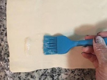 step11: 均勻抹上油；