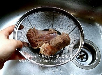 step2: 盛起用水沖一沖洗及瀝乾