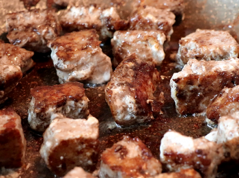 step2: 放入雪櫃下格３０分鐘，收乾水，