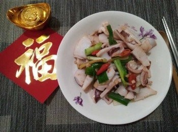 step3: 最後，放入青蔥再和所有<span class="group_1">食材</span>一併快炒約1-3分鐘，