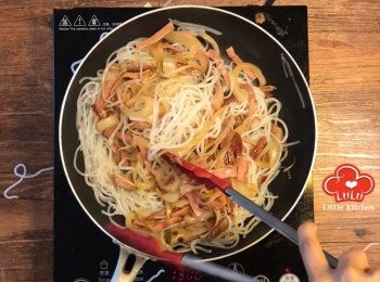 step8: 將剛上碟的材料回鑊拌炒均勻