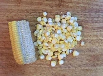 step4: 逐排用同樣方法扳下玉米粒。