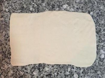 step10: 將麵糰桿成長方型；