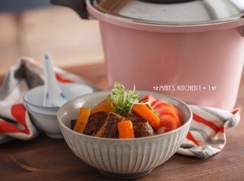 step6: 等氣閥升起後轉中小火繼續燉煮60分鐘，直到牛肉軟爛就完成了。