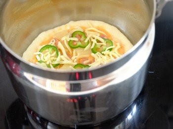 step8: 開小火加熱5分鐘。