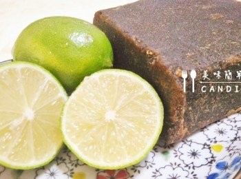 step1: 檸檬洗淨、切開，冬瓜茶塊用水略為沖洗。