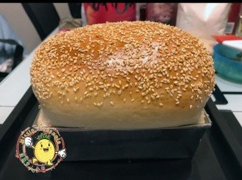 step5: 先把焗爐180 度預熱15分鐘，然後上下火180g 焗25分鐘。
把焗好飽扣模，界6刀加入<span class="group_3">蒜蓉牛油</span>再焗5分鐘。