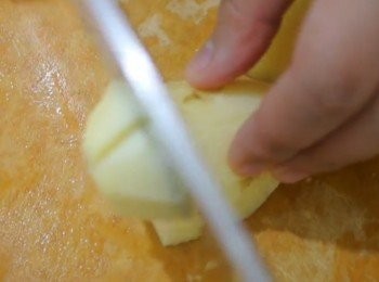 step16: 薯仔切塊